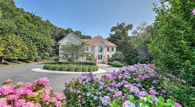 Photo of 33 Susan Dr, Cumberland, RI 02864