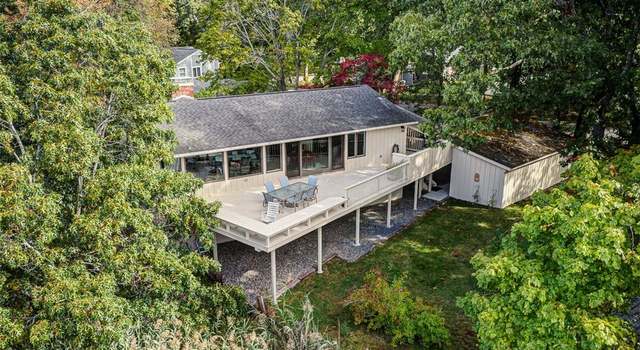 Photo of 2 Buckingham St, Barrington, RI 02806