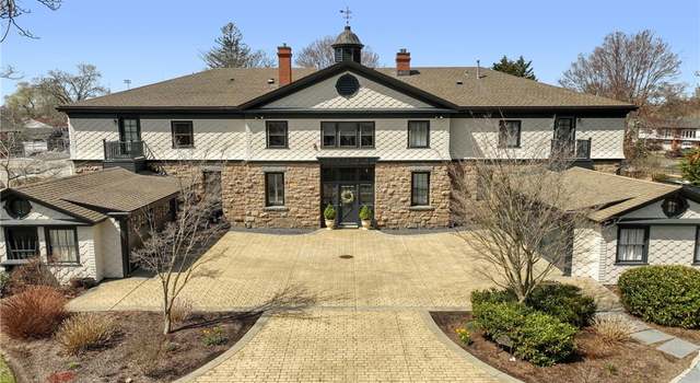 Photo of 8 Annandale Rd #2, Newport, RI 02840