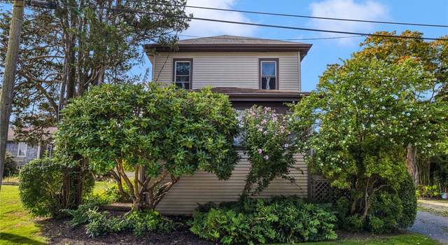 Photo of 7 Windsor St, Jamestown, RI 02835