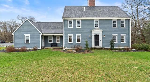 Photo of 6 Knowlton Ct, Bristol, RI 02809