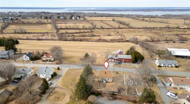 Photo of 178 Middle Rd, Portsmouth, RI 02871