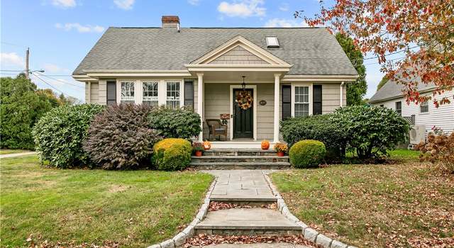 Photo of 123 Carroll Ave, Newport, RI 02840