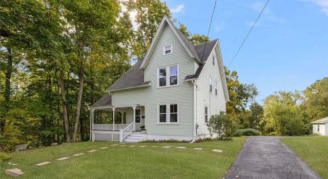 Photo of 256 Phillips St, North Kingstown, RI 02852