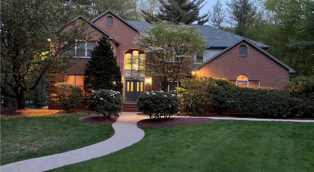 Photo of 135 Westfield Dr, East Greenwich, RI 02818