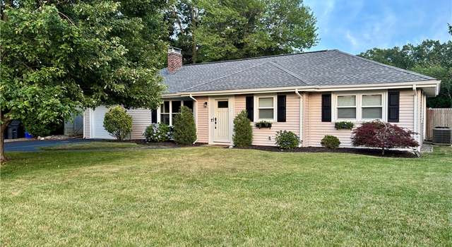 Photo of 94 Osage Dr, Warwick, RI 02888