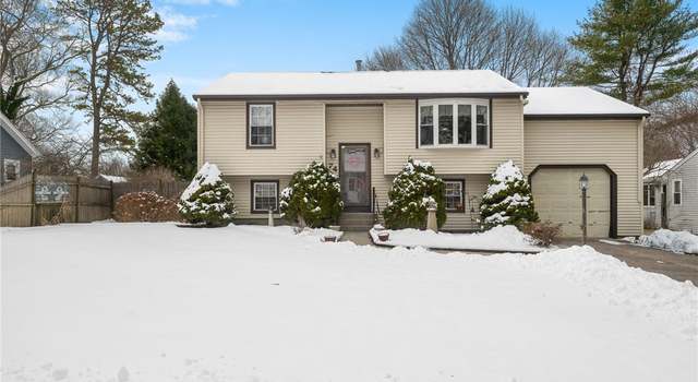 Photo of 74 Arnolds Neck Dr, Warwick, RI 02886