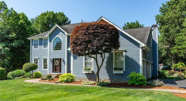 Photo of 85 Lindsay Ln, North Kingstown, RI 02852