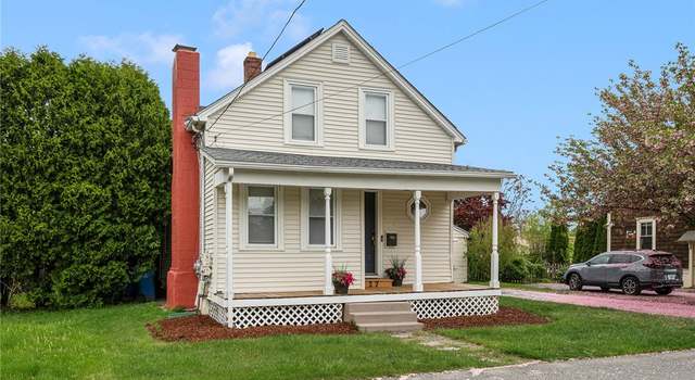 Photo of 27 Hayes St, Cranston, RI 02920