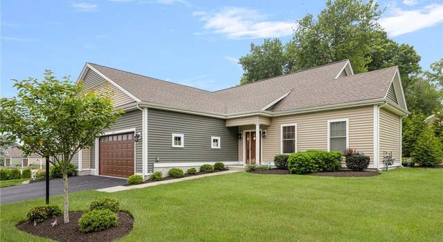 Photo of 5 B Fairway Dr, Smithfield, RI 02917