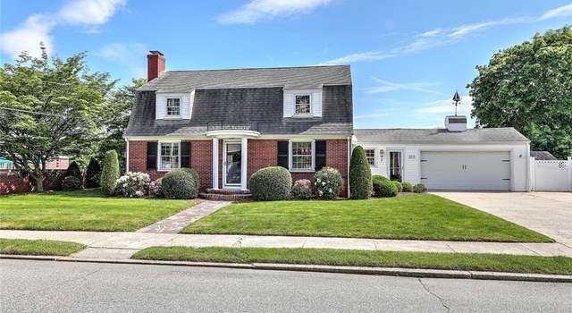 Photo of 225 Saratoga Ave, Pawtucket, RI 02861