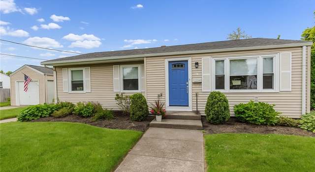 Photo of 40 Lufkin Ct, Warwick, RI 02888