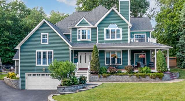 Photo of 2 Medinah Dr, West Warwick, RI 02893