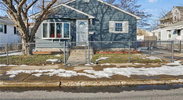 Photo of 32 Ordway St, Pawtucket, RI 02861