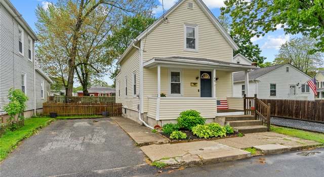 Photo of 40 Glen St, East Providence, RI 02915