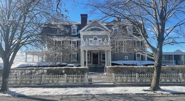 Photo of 217 Hope St #6, Bristol, RI 02809
