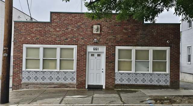 Photo of 661 Douglas Ave, Providence, RI 02908