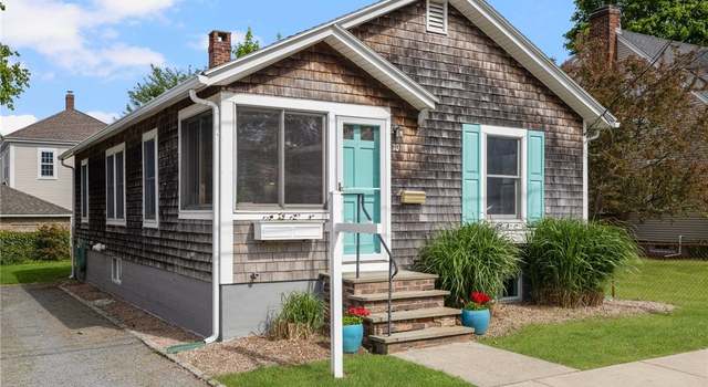 Photo of 10 Curry Ave, Newport, RI 02840