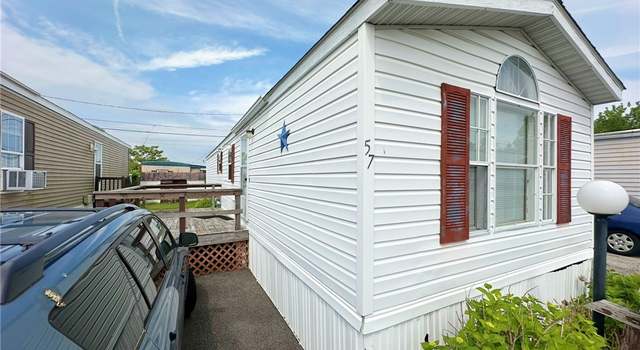 Photo of 57 East Dr, East Providence, RI 02916