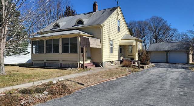 Photo of 193 School St, North Smithfield, RI 02824