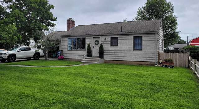 Photo of 144 Plantation Dr, Cranston, RI 02920
