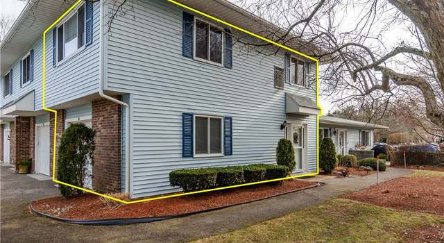 Photo of 33 Fox Ridge Cres, Warwick, RI 02886