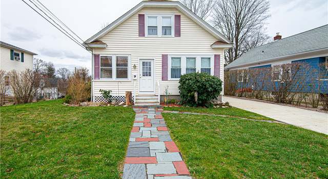 Photo of 7 East Ave, Lincoln, RI 02865