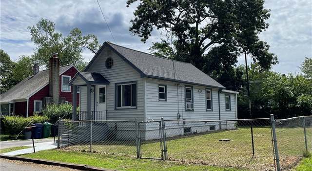 Photo of 32 Salix St, Warwick, RI 02889