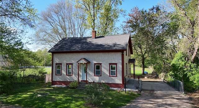 Photo of 183 Annaquatucket Rd, North Kingstown, RI 02852