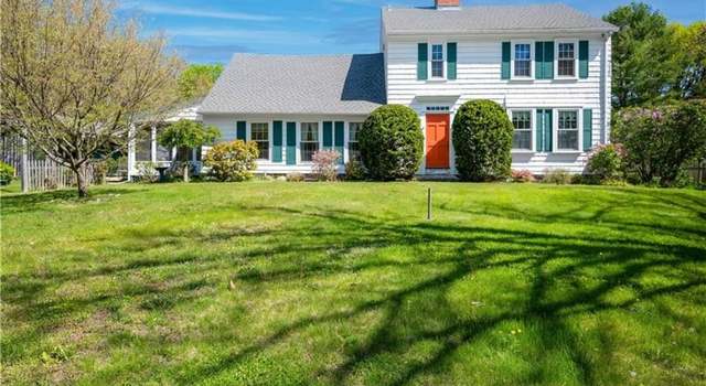 Photo of 194 Little Pond County Rd, Cumberland, RI 02964
