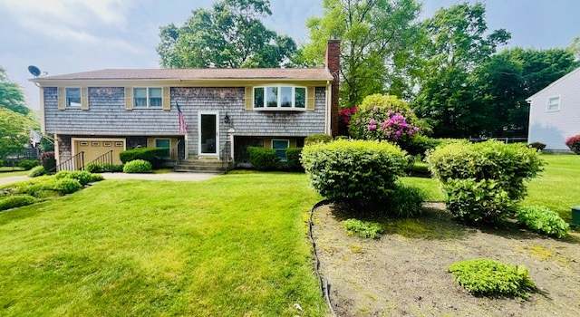 Photo of 40 Roosevelt Dr, Bristol, RI 02809