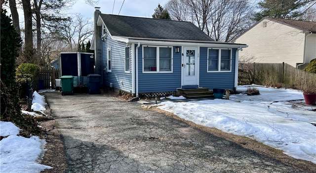 Photo of 68 Arnolds Neck Dr, Warwick, RI 02886