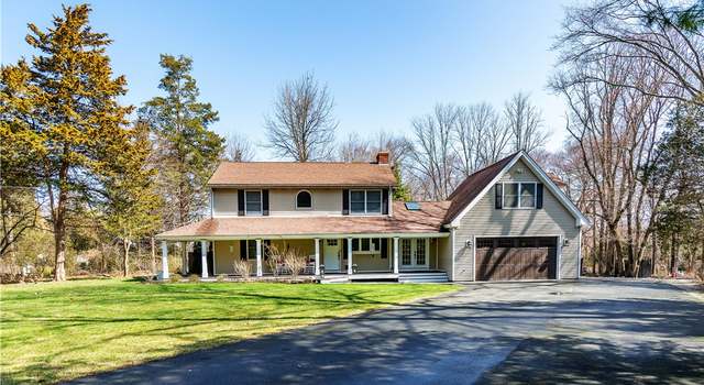 Photo of 426 Howland Rd, East Greenwich, RI 02818