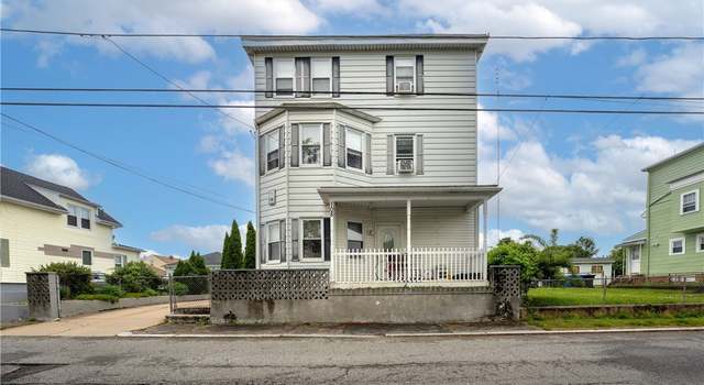 Photo of 108 Woodward Ave, East Providence, RI 02914