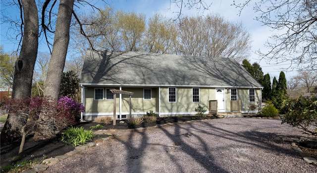 Photo of 340 Scrabbletown Rd, North Kingstown, RI 02852