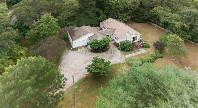 Photo of 435 Allen Ave, Wakefield, RI 02879