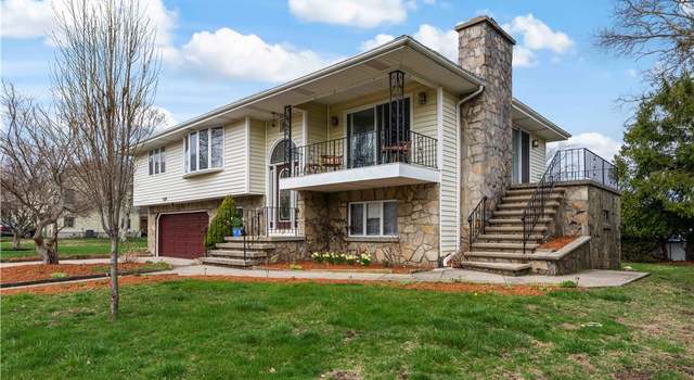 Photo of 10 Stuart St, Warren, RI 02885