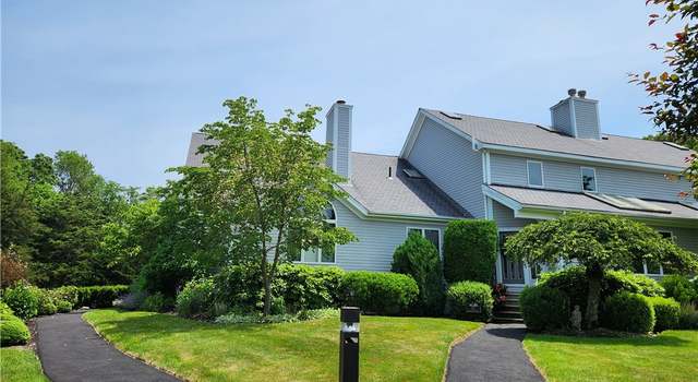 Photo of 87 Oceanwoods Dr, North Kingstown, RI 02852