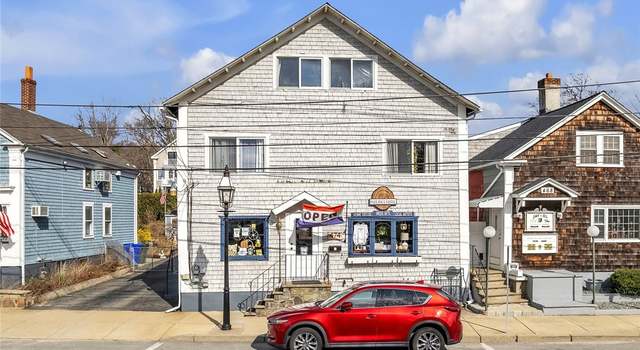 Photo of 474 Thames St, Bristol, RI 02809
