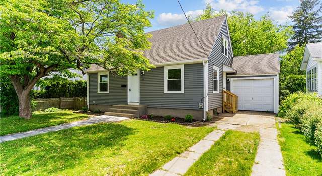 Photo of 28 Ferrier Dr, Warwick, RI 02888