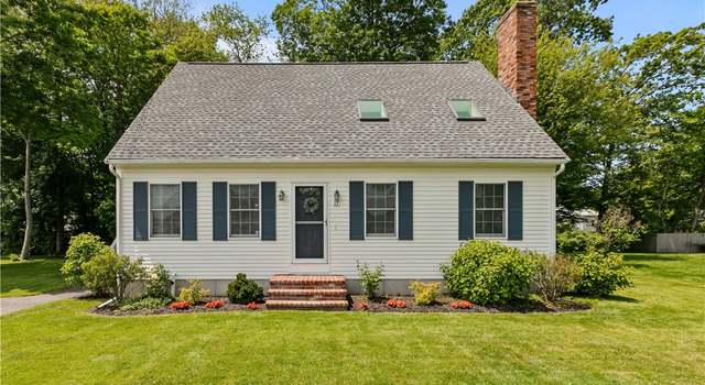 Photo of 17 Basswood Dr, Bristol, RI 02809