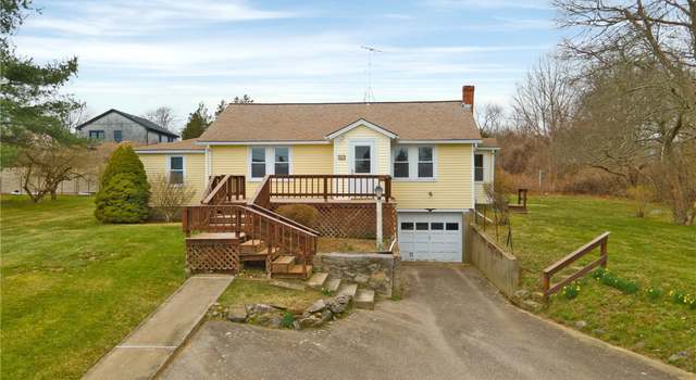 Photo of 111 Summit Ave, South Kingstown, RI 02879