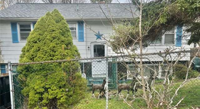 Photo of 10 Smith Ave, Newport, RI 02840