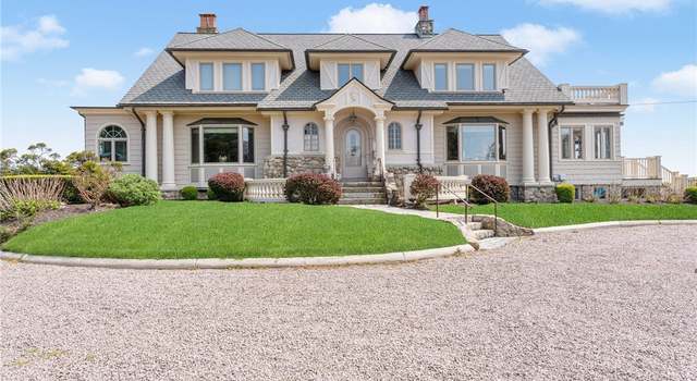 Photo of 8 Manatuck Ave, Westerly, RI 02891
