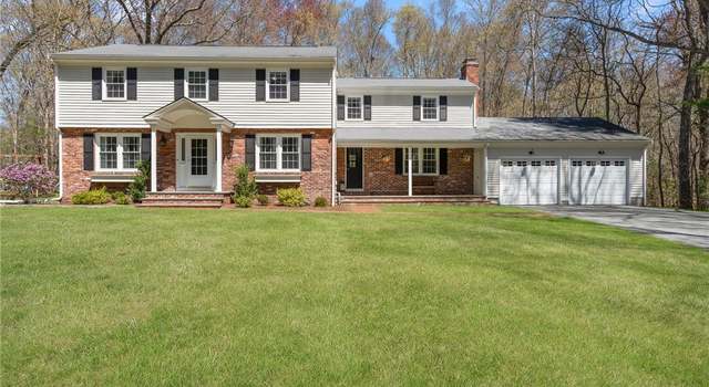 Photo of 15 Arrowhead Trl, East Greenwich, RI 02818