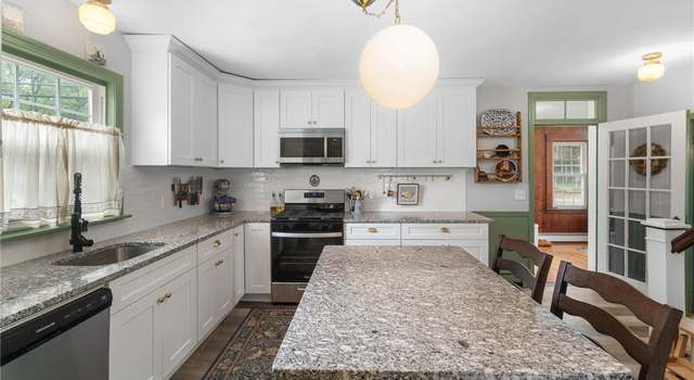 Photo of 821 Greenville Ave, Johnston, RI 02919