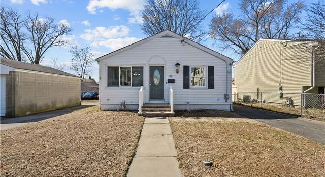 Photo of 32 Queen St, Cranston, RI 02920