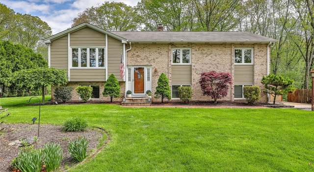 Photo of 89 Swan Rd, Smithfield, RI 02917