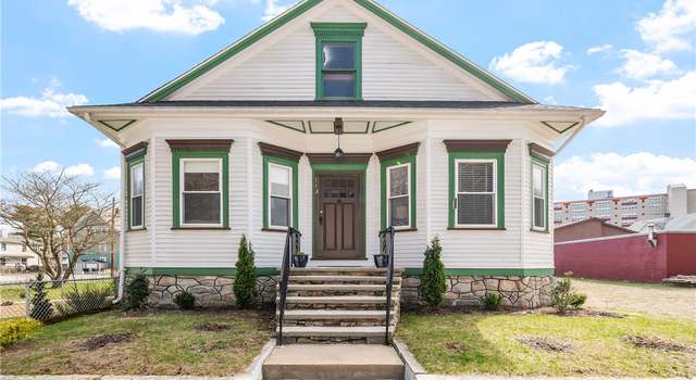 Photo of 113 Hazel St, Woonsocket, RI 02895