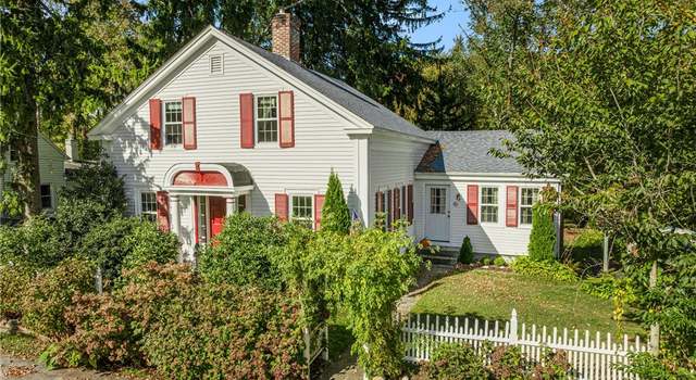Photo of 85 Sweet Ln, North Kingstown, RI 02852